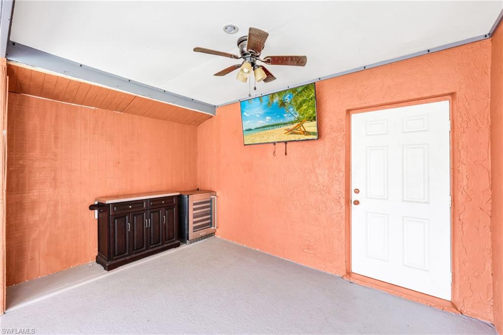 FOXMOOR PINES - Residential