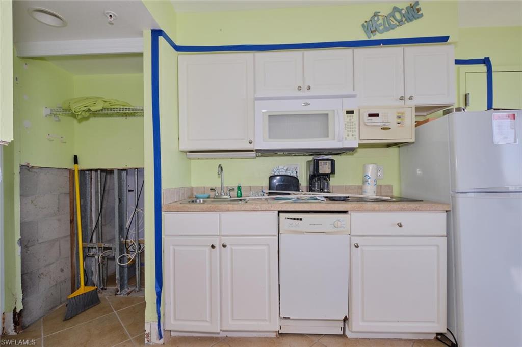 CASA PLAYA RESORT CONDO - Residential