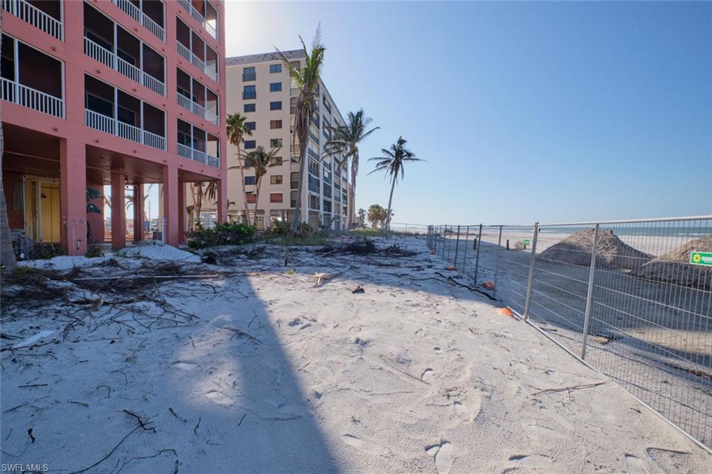 CASA PLAYA RESORT CONDO - Residential