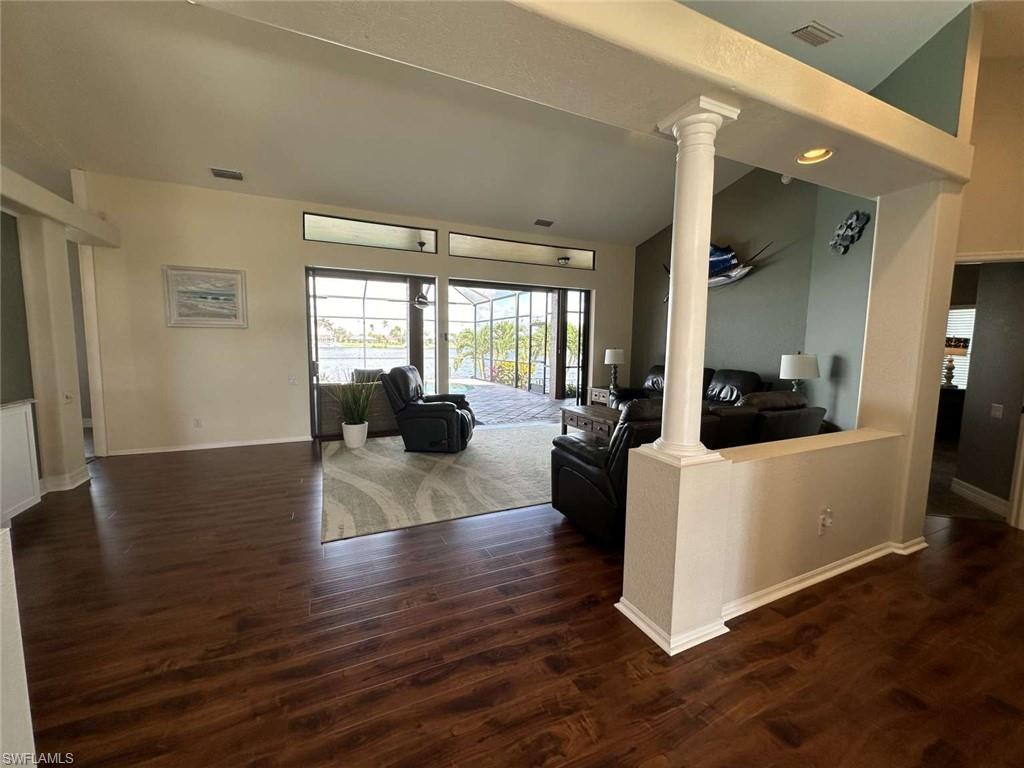 1157 SW 44th ST