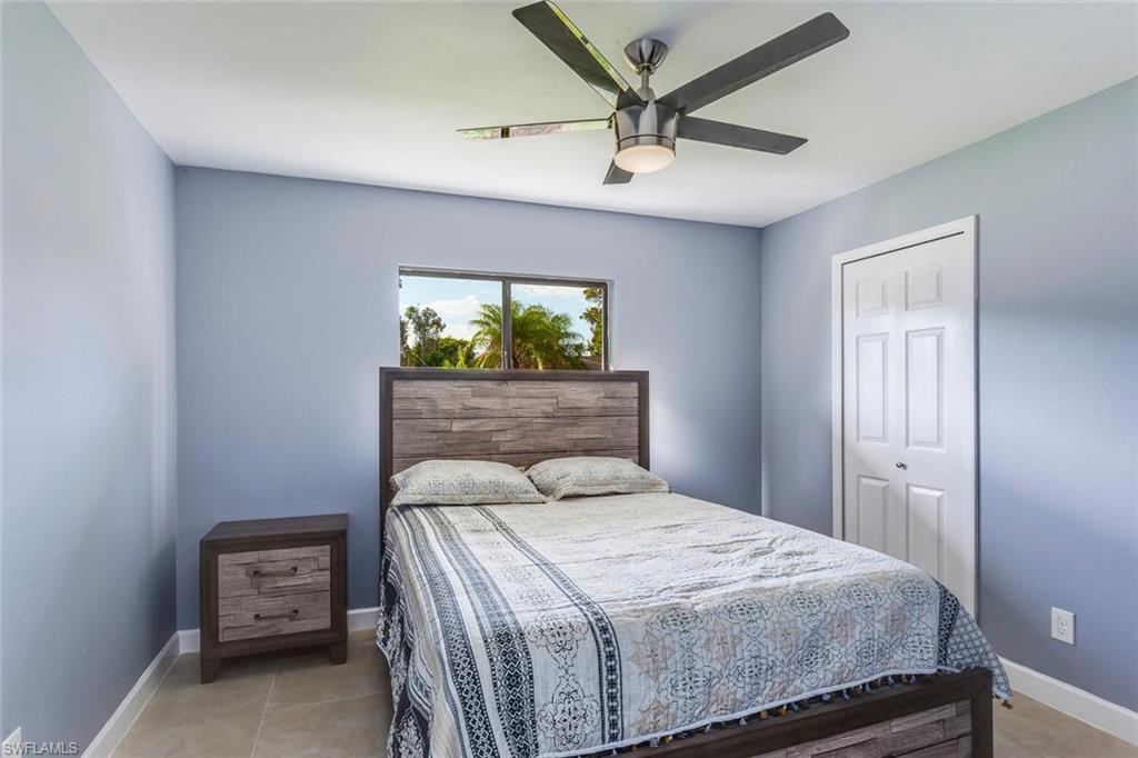 SAN CARLOS PARK - Residential