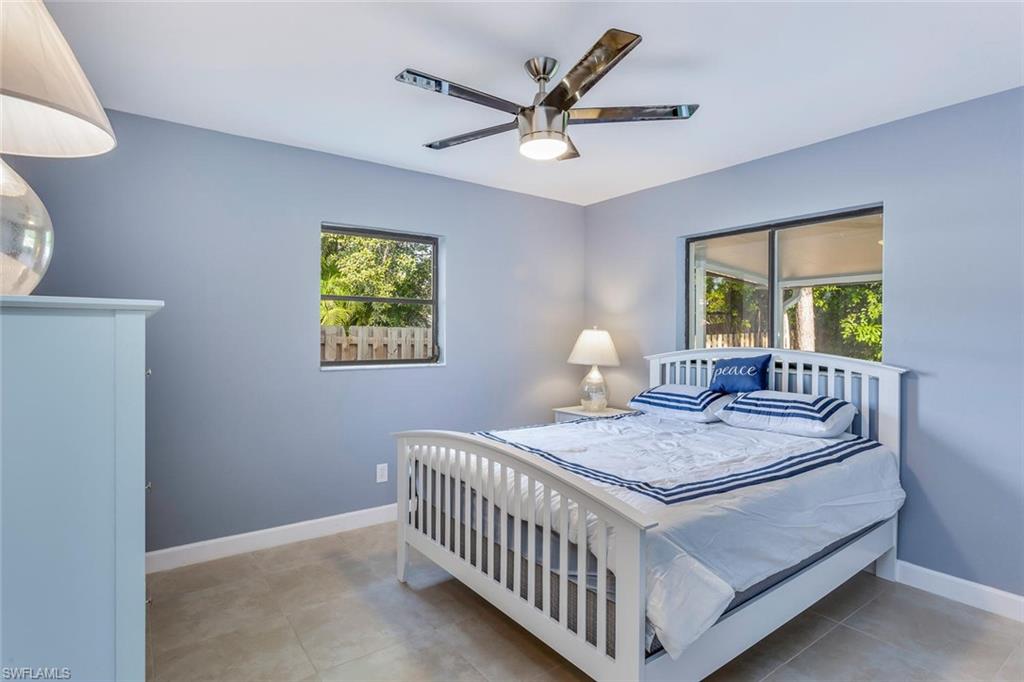 SAN CARLOS PARK - Residential