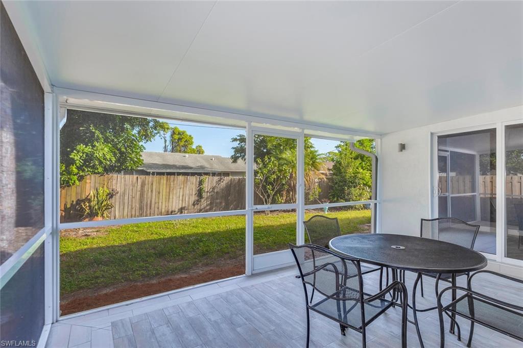 SAN CARLOS PARK - Residential