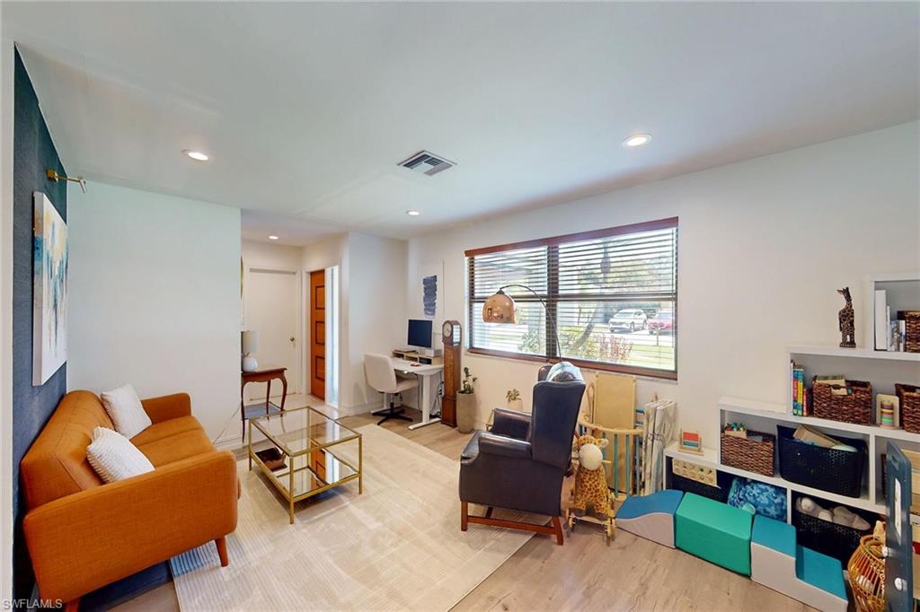 FLAMINGO ESTATES - Residential