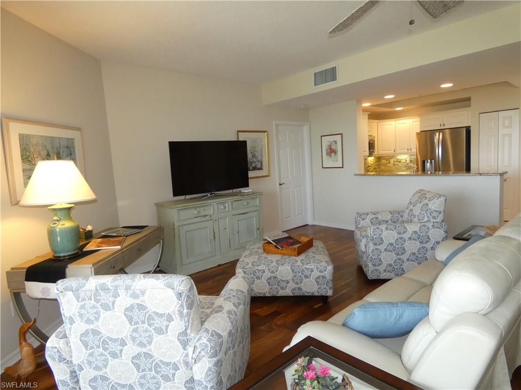 TOWER POINTE AT ARBOR TRACE - Residential