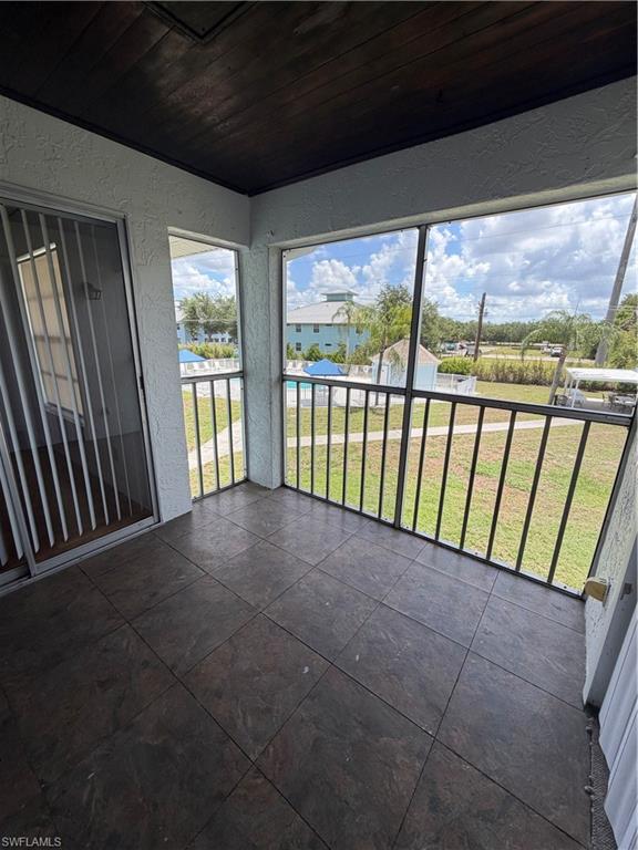 ROYAL HAWAIIAN CLUB - Residential