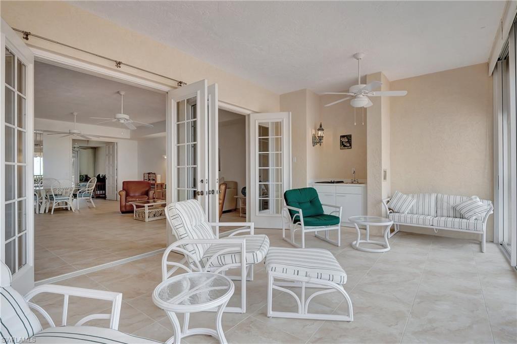 ROYAL MARCO POINT - Residential