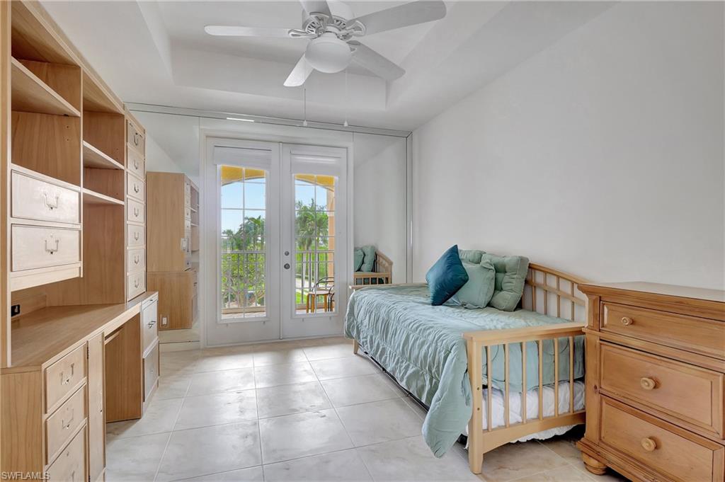 ROYAL MARCO POINT - Residential