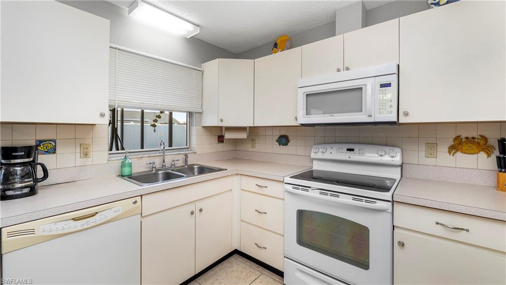 GULF COVE - Residential