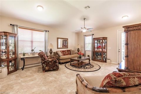 Single Family Residence in PUNTA GORDA FL 17285 Butternut CT 2.jpg