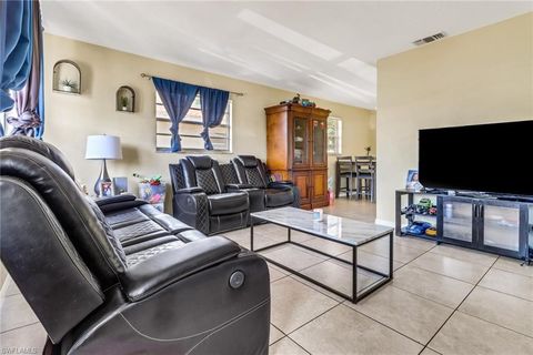 A home in NAPLES