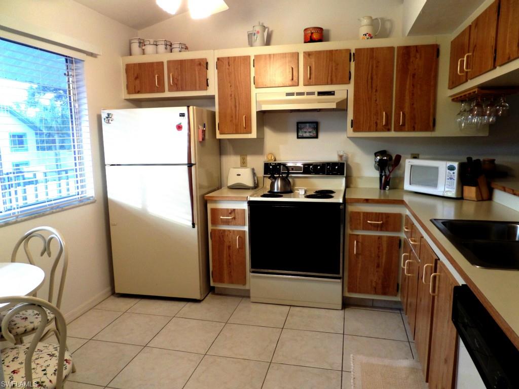 COUNTRY CLUB VILLAGE - Residential