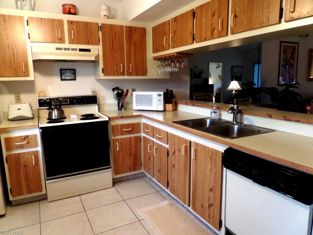 COUNTRY CLUB VILLAGE - Residential