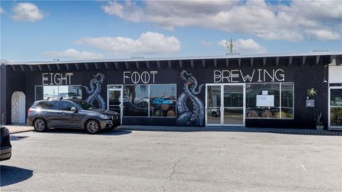 1520 SE 46th LN CAPE CORAL FL 33904