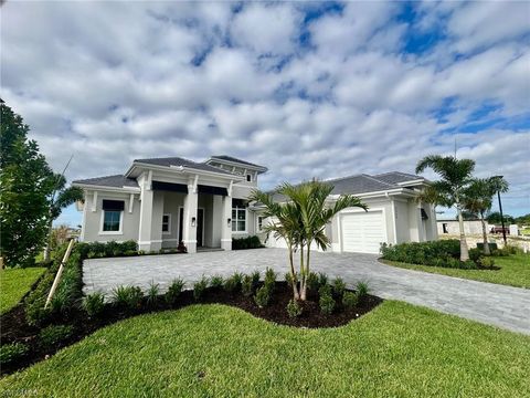 Photo of 9448 Loquat LN, NAPLES, FL 34114 (MLS # 226015586)