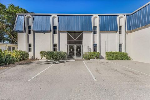 4912 Vincennes ST 108 CAPE CORAL FL 33904