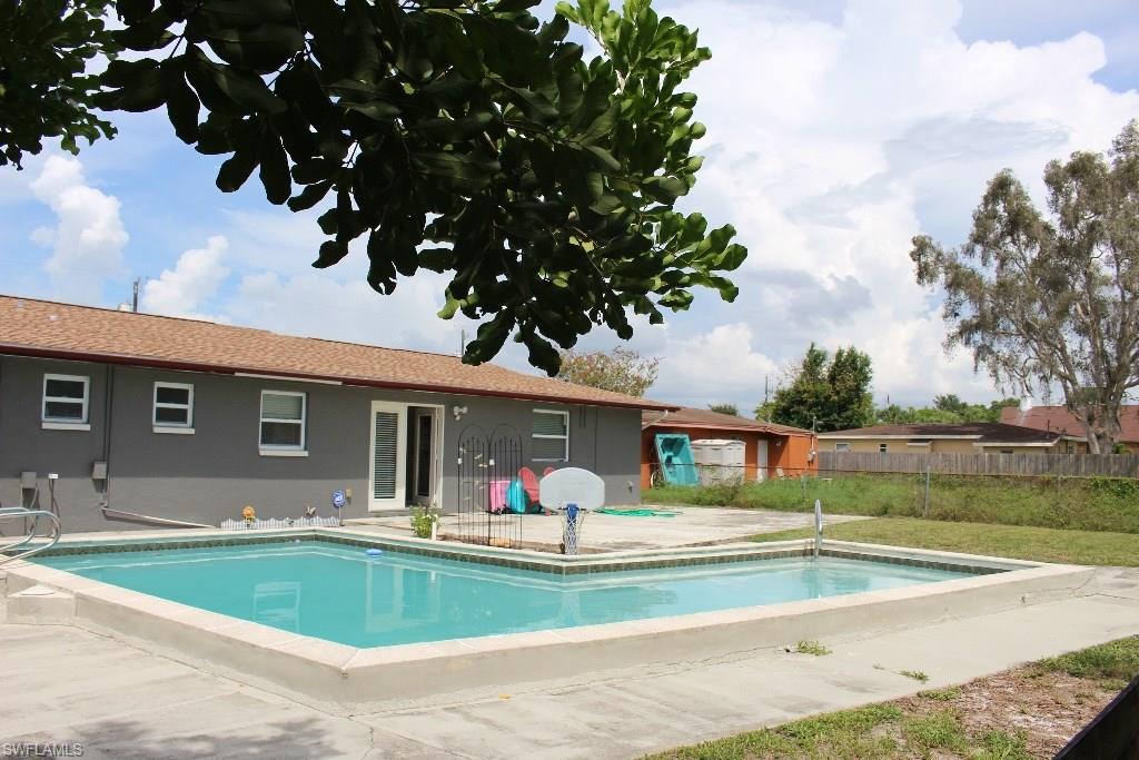 SAN CARLOS PARK - Residential