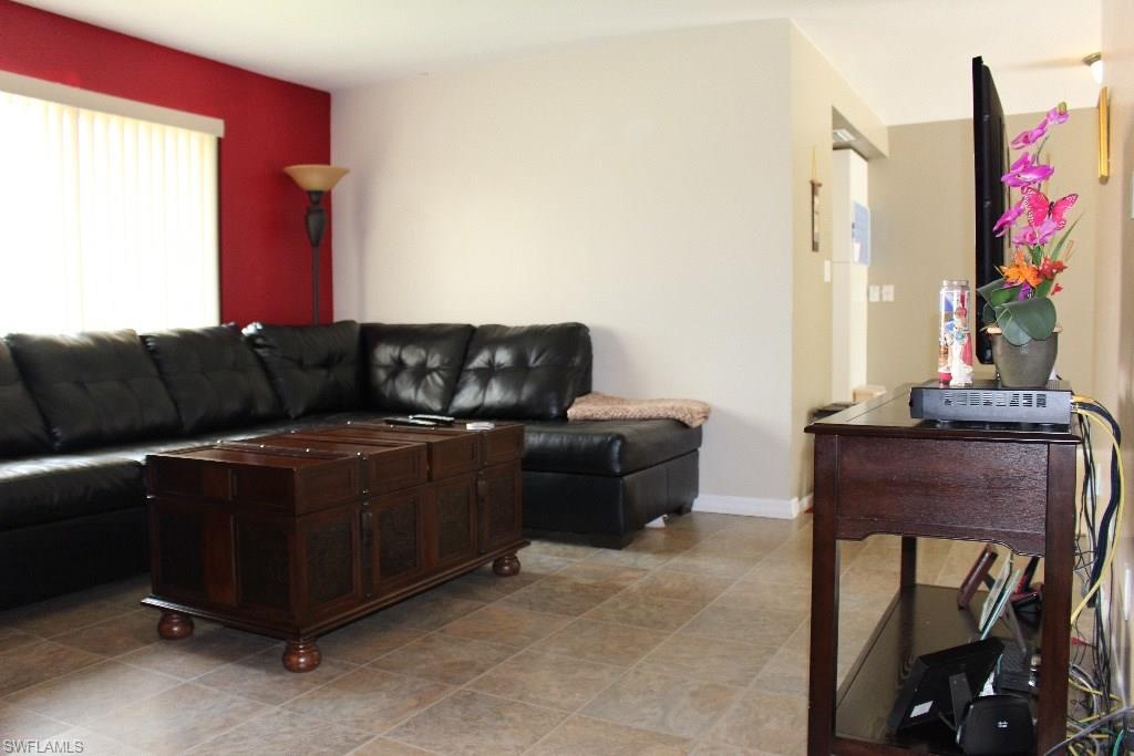 SAN CARLOS PARK - Residential