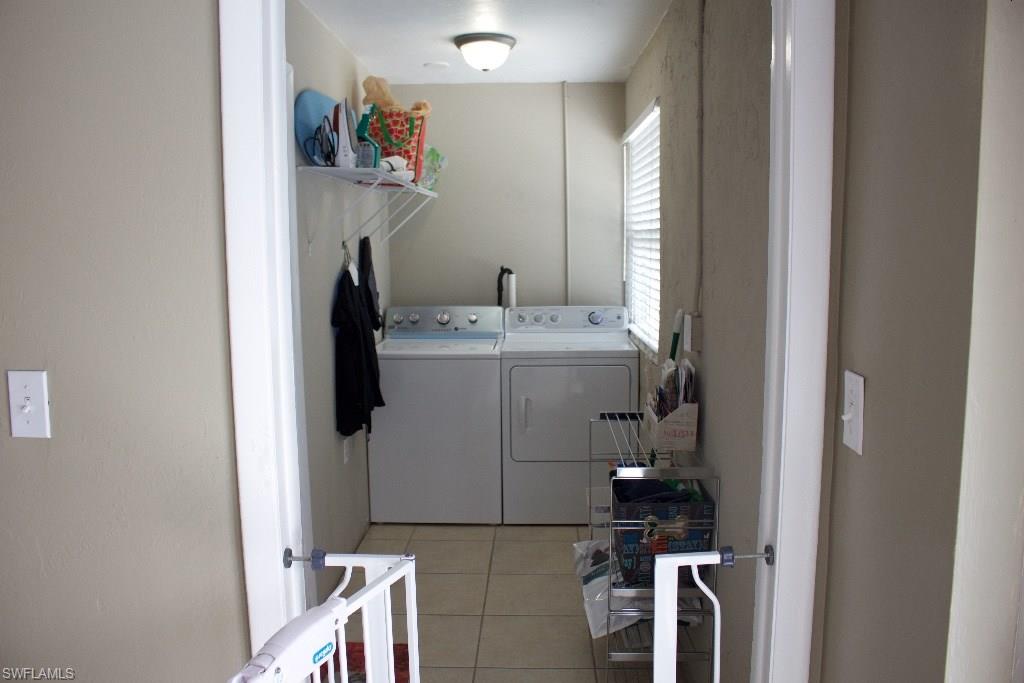 SAN CARLOS PARK - Residential