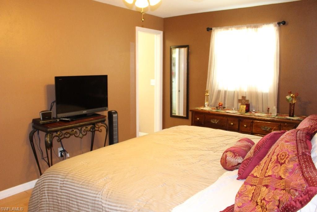 SAN CARLOS PARK - Residential