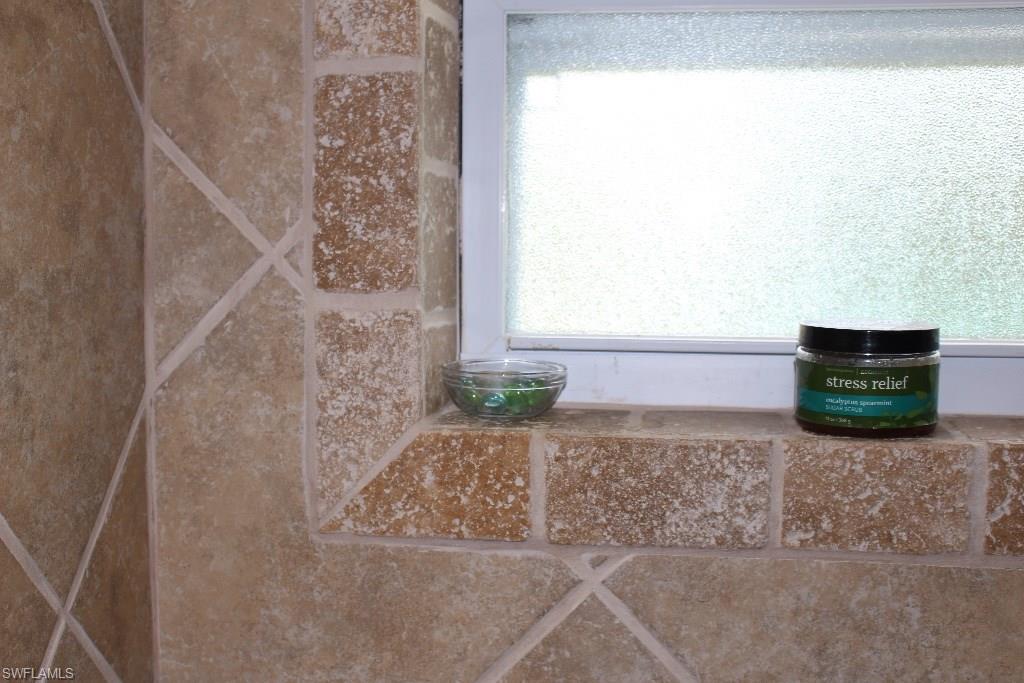 SAN CARLOS PARK - Residential