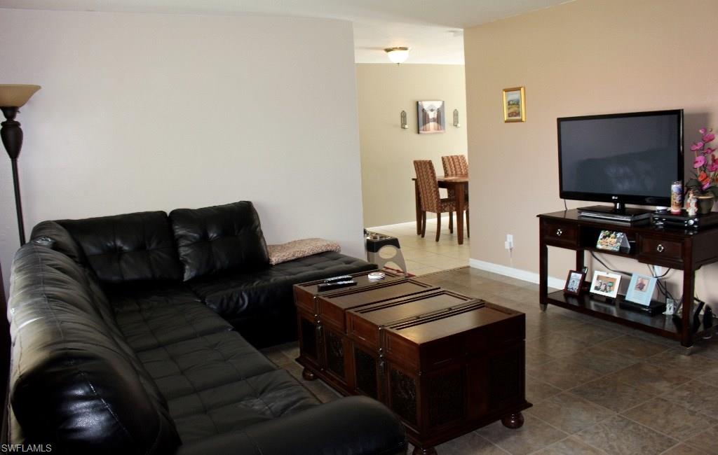 SAN CARLOS PARK - Residential