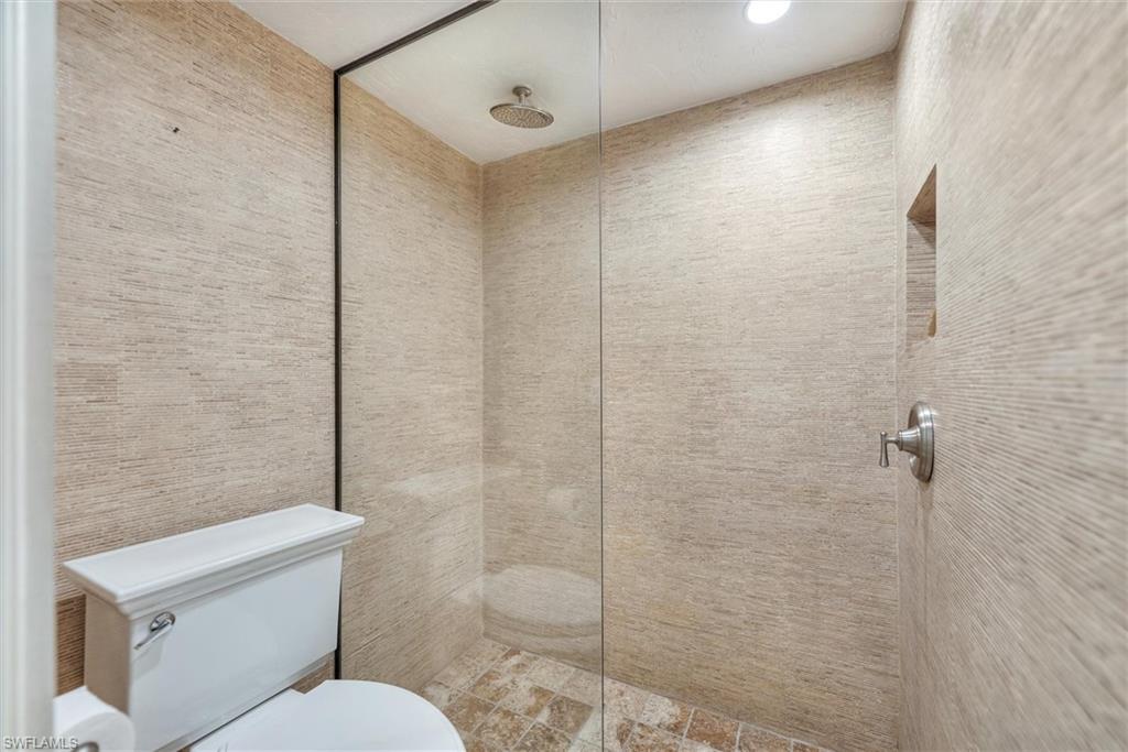 BAYSIDE VILLAS - Residential