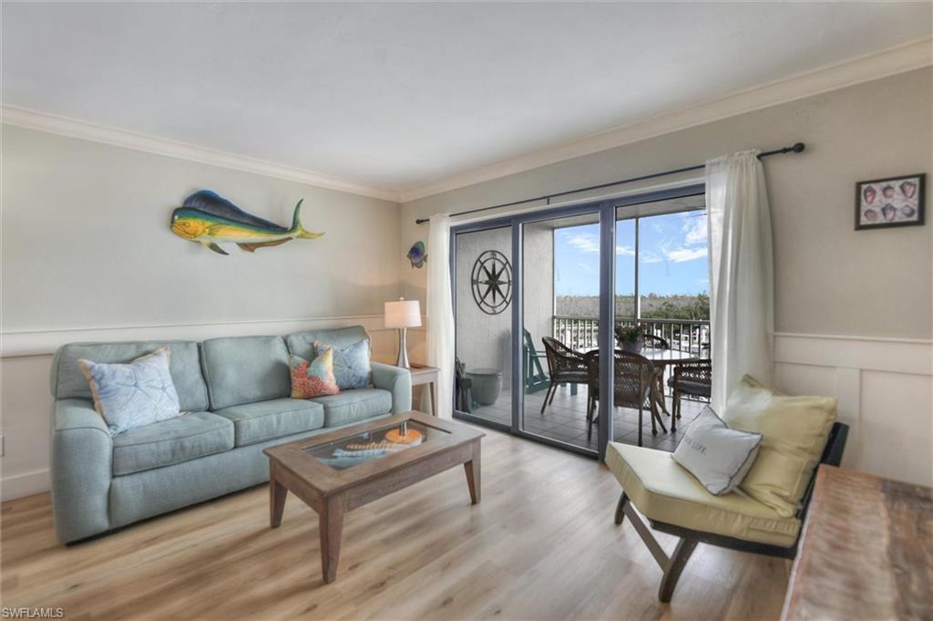 BAYSIDE VILLAS - Residential