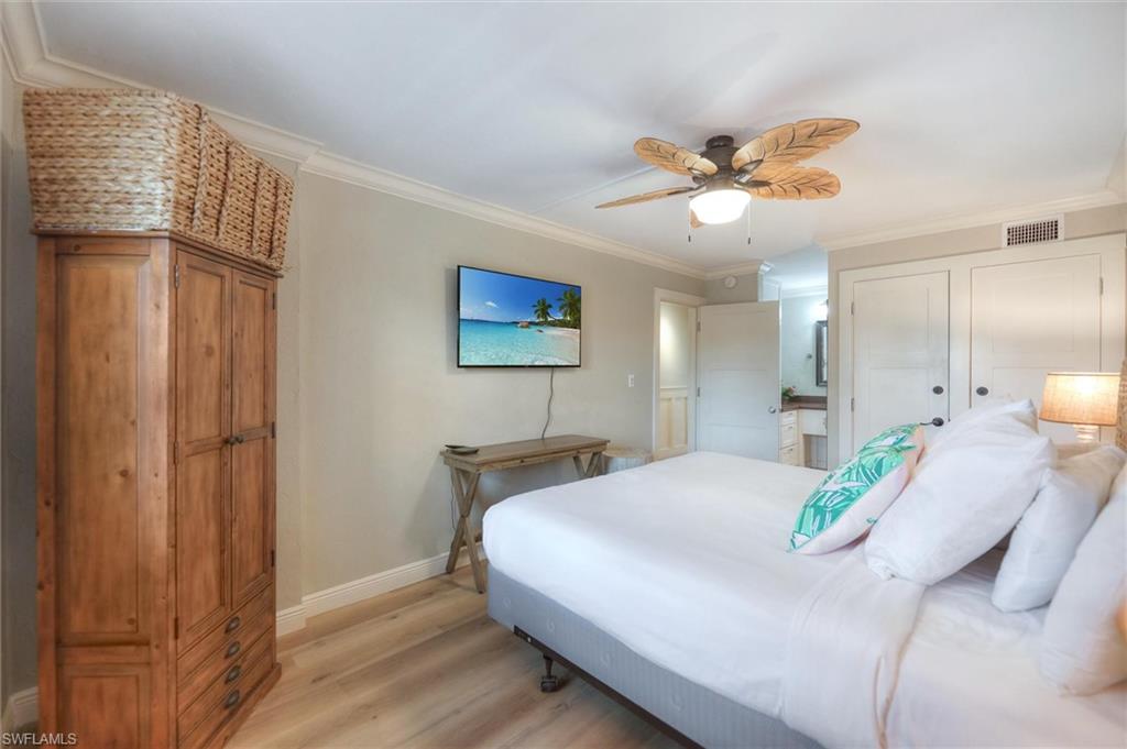 BAYSIDE VILLAS - Residential