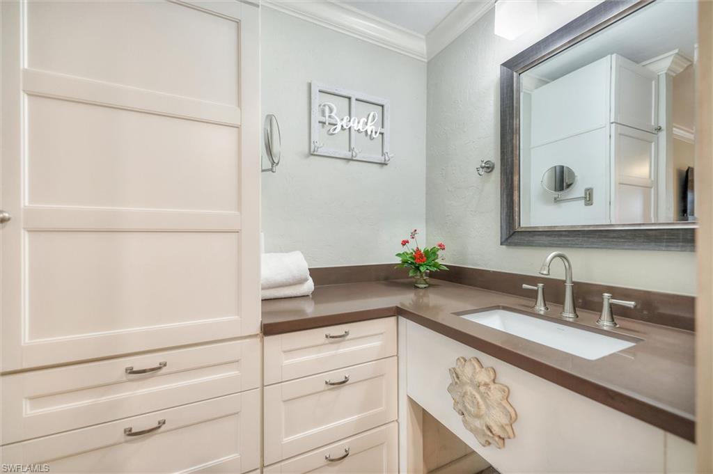 BAYSIDE VILLAS - Residential