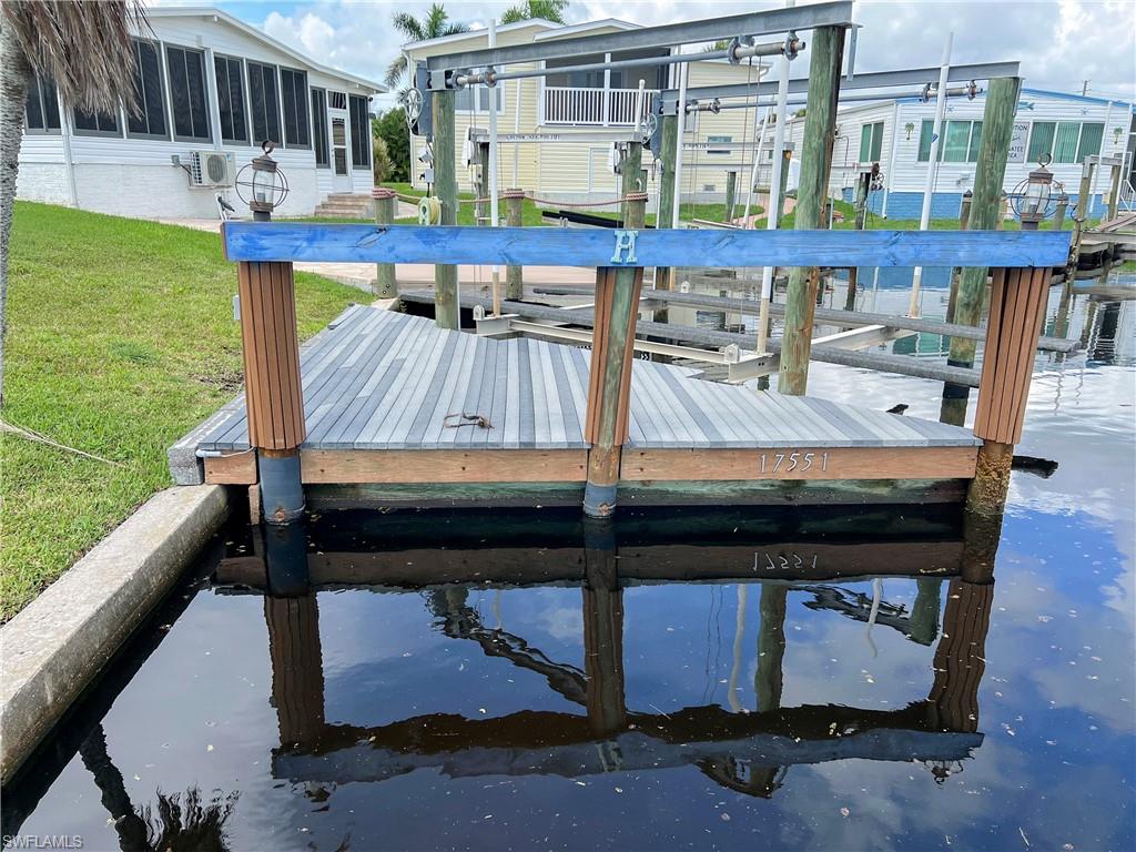 BAYSIDE ESTATES - Land