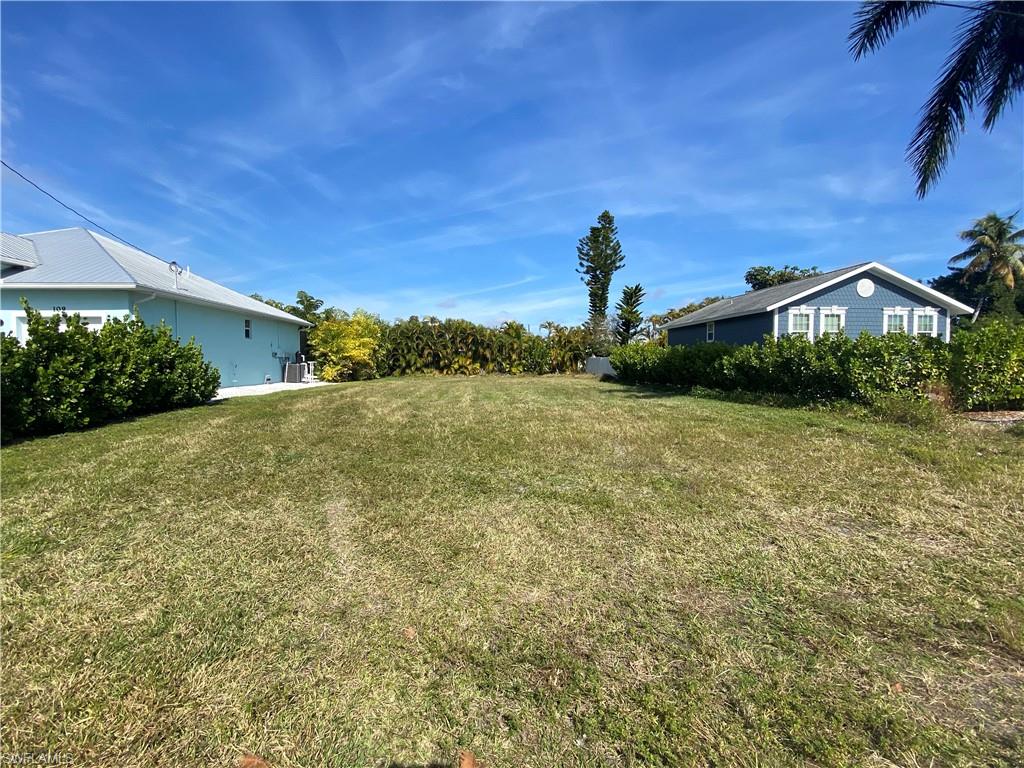 ISLES OF CAPRI - Land