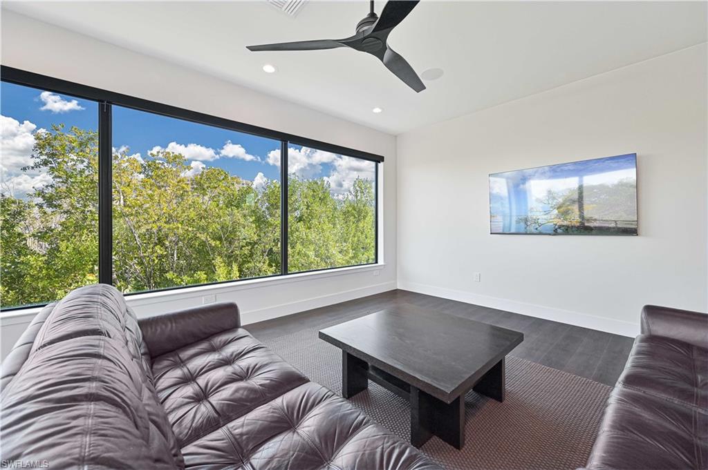 TARPON ESTATES - Residential