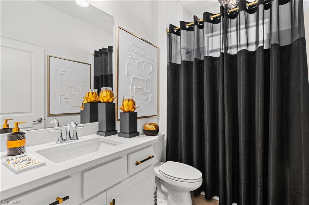 COUNTRY CLUB - Residential