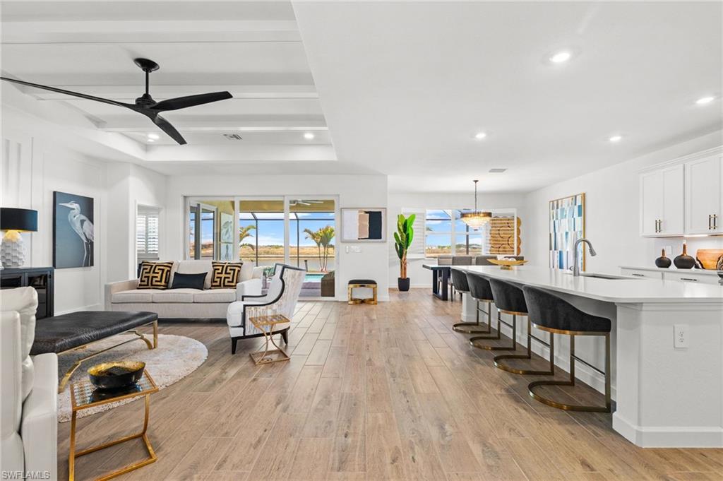 COUNTRY CLUB - Residential