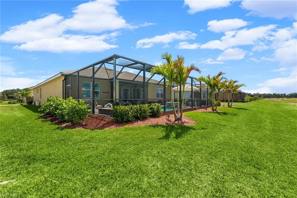 COUNTRY CLUB - Residential