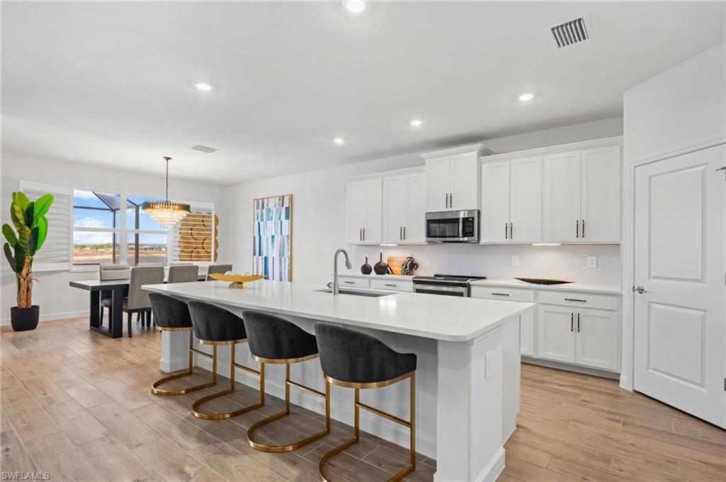 COUNTRY CLUB - Residential