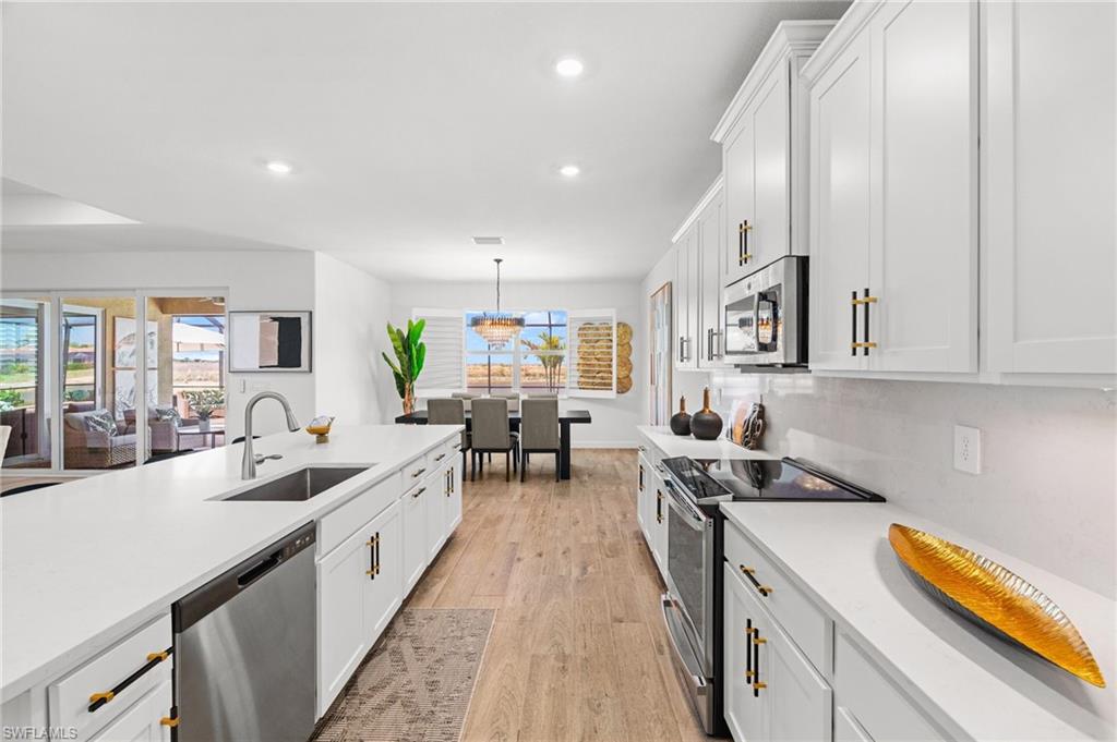 COUNTRY CLUB - Residential