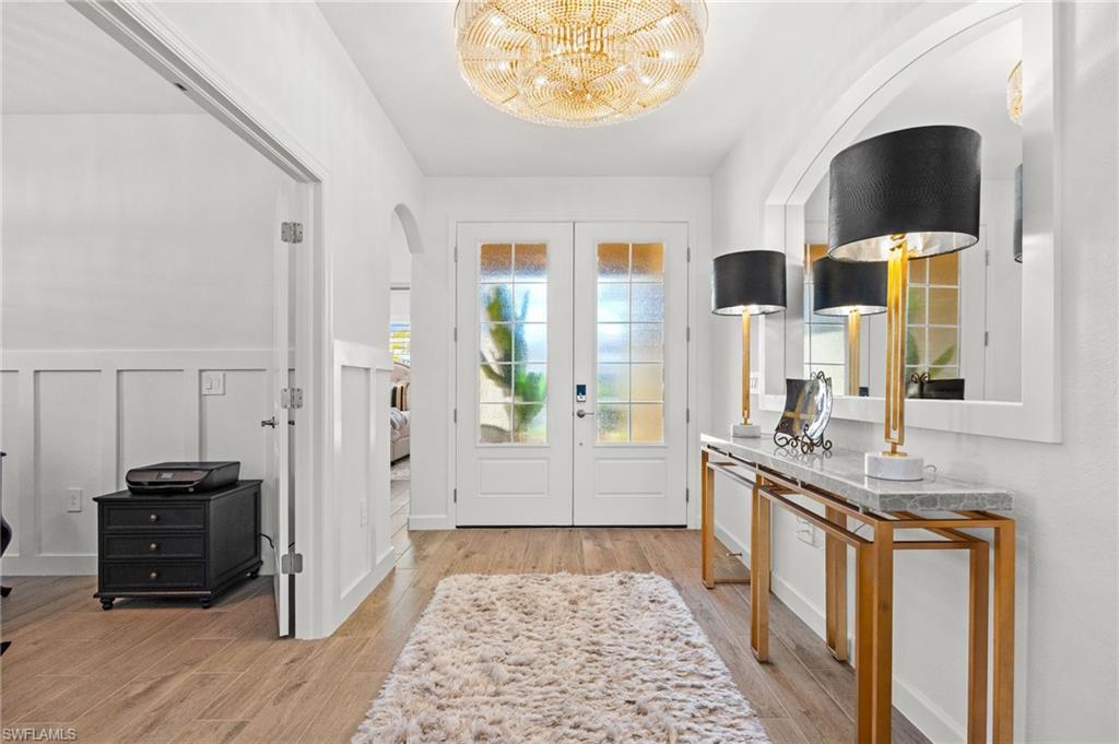 COUNTRY CLUB - Residential