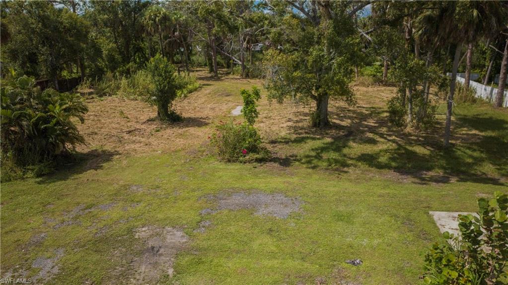 NORTH FORT MYERS - Land