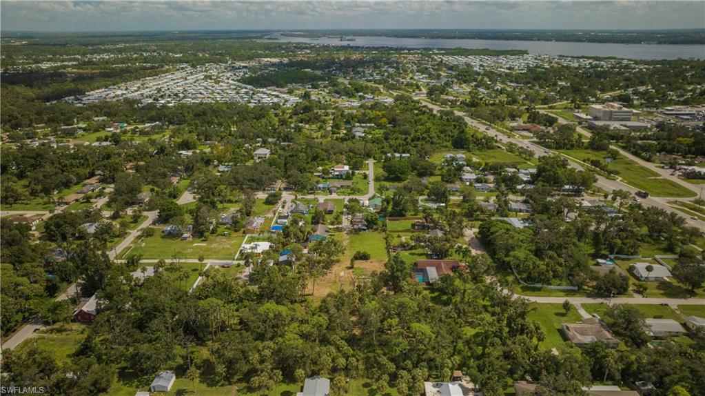 NORTH FORT MYERS - Land