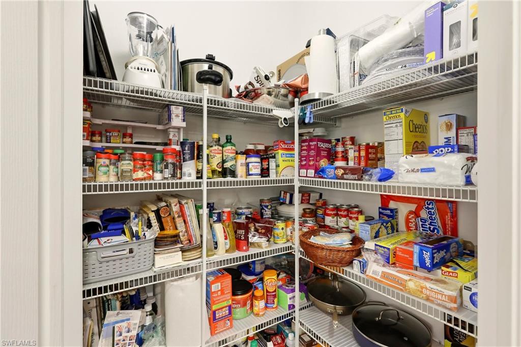 REFLECTION ISLES - Residential