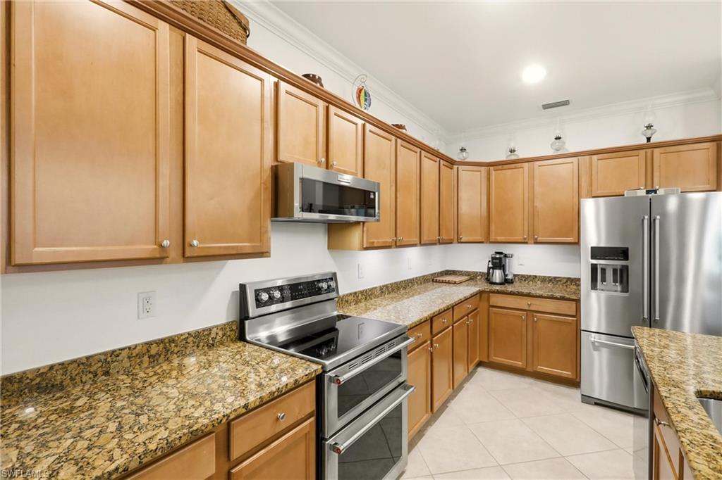 REFLECTION ISLES - Residential