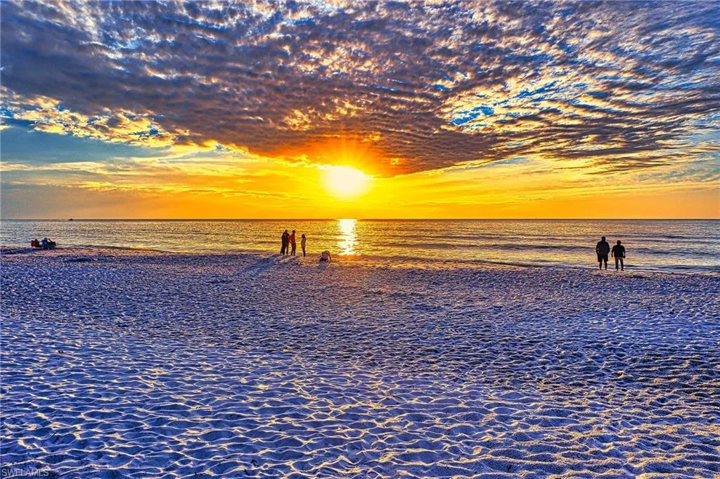 Naples, Florida 34104, United States, 2 Bedrooms Bedrooms, ,2 BathroomsBathrooms,Residential,Active,31002