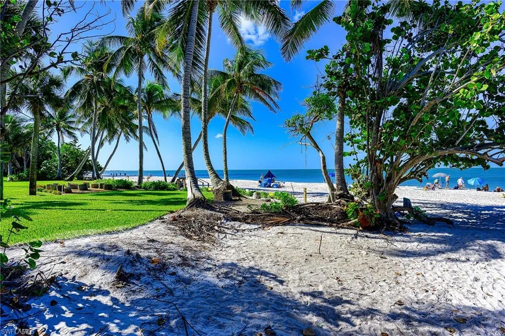 Naples, Florida 34104, United States, 2 Bedrooms Bedrooms, ,2 BathroomsBathrooms,Residential,Active,31002