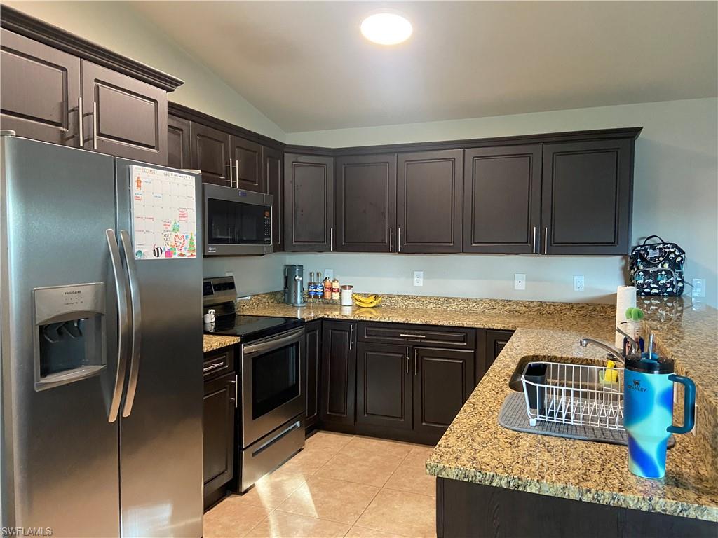 CAPE CORAL - Residential Lease