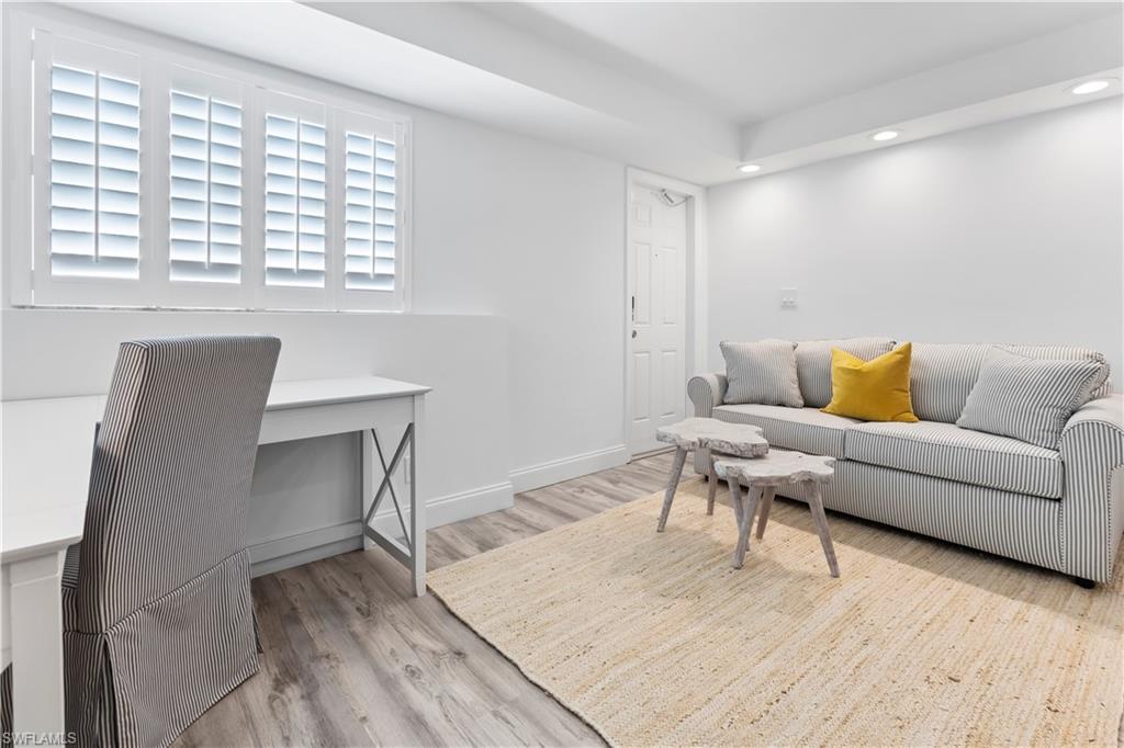 MARINA MANOR - Residential Lease