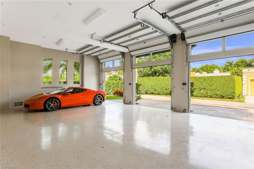 OLDE NAPLES - Residential