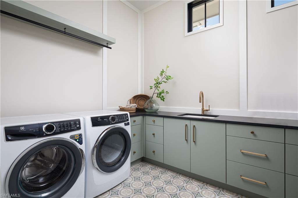 MCPHIE PARK - Residential