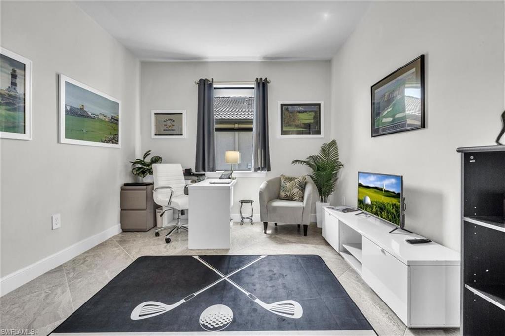 COUNTRY CLUB - Residential